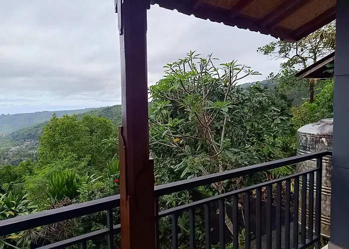 ホームステイ Taman Sari